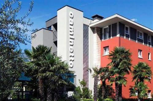 Albergo Al Caminetto Torbole Sul Garda Exteriör bild